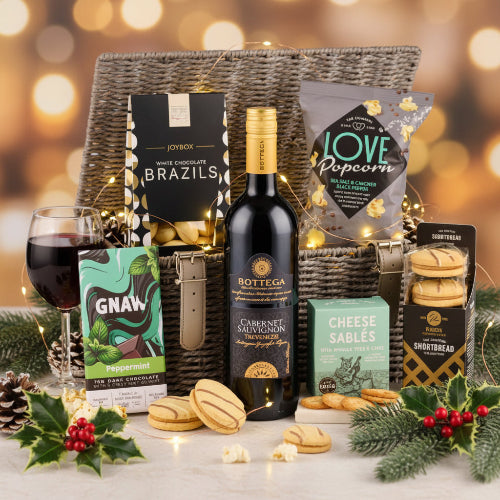 Luxury Christmas Delight Hamper Basket Gifts ¦ Festive Food Treats UK ...