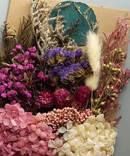 Load image into Gallery viewer, Crafting dried flowers in assorted colours for decorations