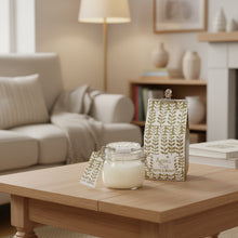 Load image into Gallery viewer, Agnes and Cat candle for relaxation