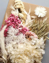 Load image into Gallery viewer, dry flowers-dried flower bouquet uk-dried flowers wholesale uk-essential oils diffuser-dried flowers-essential oils-dried letterbox flowers