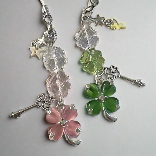 Cute leaf phone accessory keychain for smartphones