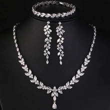 Load image into Gallery viewer, Elegant cubic zirconia leaf design wedding accessories