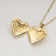Load image into Gallery viewer, Openable heart photo frame charm locket