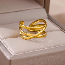 Load image into Gallery viewer, Smooth gold finish women’s ring