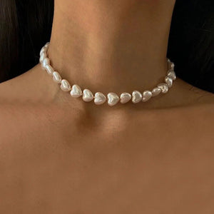 Heart pendant choker necklace with pearls