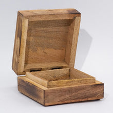 Load image into Gallery viewer,  Hop harebox artisan crafts jewelry storage box