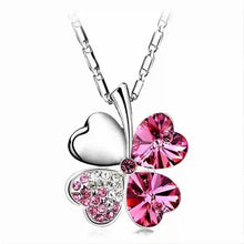 Load image into Gallery viewer, stylish clover jewellery necklace for everyday wear