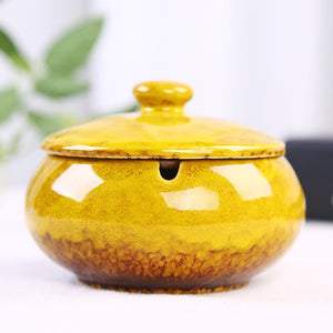 Ceramic Ashtray With Lid Smoking Ashtray Gifts For Outdoor Use.