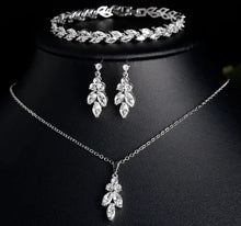 Load image into Gallery viewer, Shimmering leaf zirconia bridal set for timeless elegance