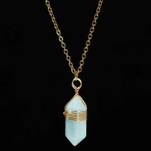 Gift-ready necklace, featuring a stainless steel chain and geometric pendant