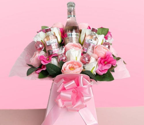 pink-gin-and-tonic-lindor-yankee-candle-bouquet-gift-set-birthday-gifts-set-birthday-roses-gift-boquet-birthday-bouquet -gift-presents-for-mum-personalised-gifts-for-mum-thank-you-gifts-for-friends