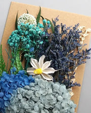 Load image into Gallery viewer, dry flowers-dried flower bouquet uk-dried flowers wholesale uk-essential oils diffuser-dried flowers-essential oils-dried letterbox flowers