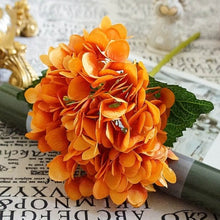 Load image into Gallery viewer, hydrangea bouquet centrepiece elegant style