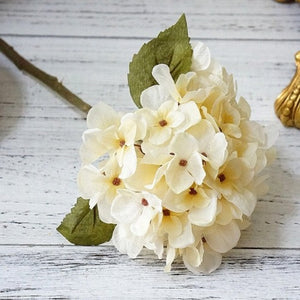 Hydrangeas Arrangement Ideas for Easter decor