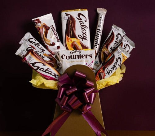 Galaxy Chocolate Lovers-chocolate bouquet company-lindor chocolate bouquet uk-ferrero rocher and lindt bouquet-flowers and lindt chocolate delivery-roses and lindt chocolate-super gift online