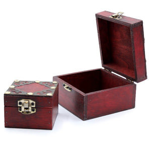 vintage gift box-vintage wooden boxes uk-vintage boxes-old wooden boxes with lids-old wooden boxes for sale uk-large vintage storage box