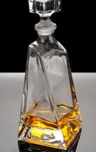 Load image into Gallery viewer, crystal-whiskey-decanter-glass-pouring-bottle-gifts-whiskey-liquor-whiskey-classic-decanter-handmade-decanter-decanter-lead-free-crystal-glass-crystal-wine-decanter-crystal-whisky-decanter-set-crystal-whisky-decanter-crystal-decanter