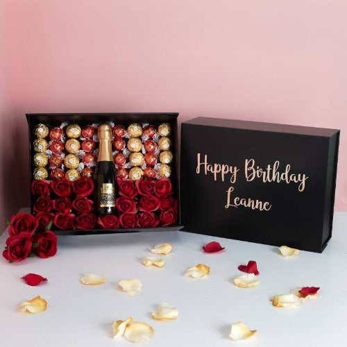 Custom birthday gift box with Prosecco, Lindor Lindt, Ferrero Rocher and roses