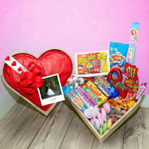 sweet-heart-hampers-send-sweet-heart-box-uk-buy-sweets-online-online-sweet-hampers-chewy-sweet-hamper-christmas-sweet-hampers-lollies-haribo-sweet-hampers-uk