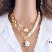 Load image into Gallery viewer, double-layers-pearls-chain-necklaces-with-pendants-3-layered-pearl-necklace-two-pearl-necklace-3-strand-pearl-necklace-vintage-multi-strand-pearl-necklace-uk-gold-layered-freshwater-pearl-necklace