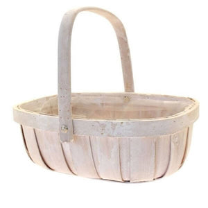 Bridesmaid wicker basket gift idea with flowers and ribbons
